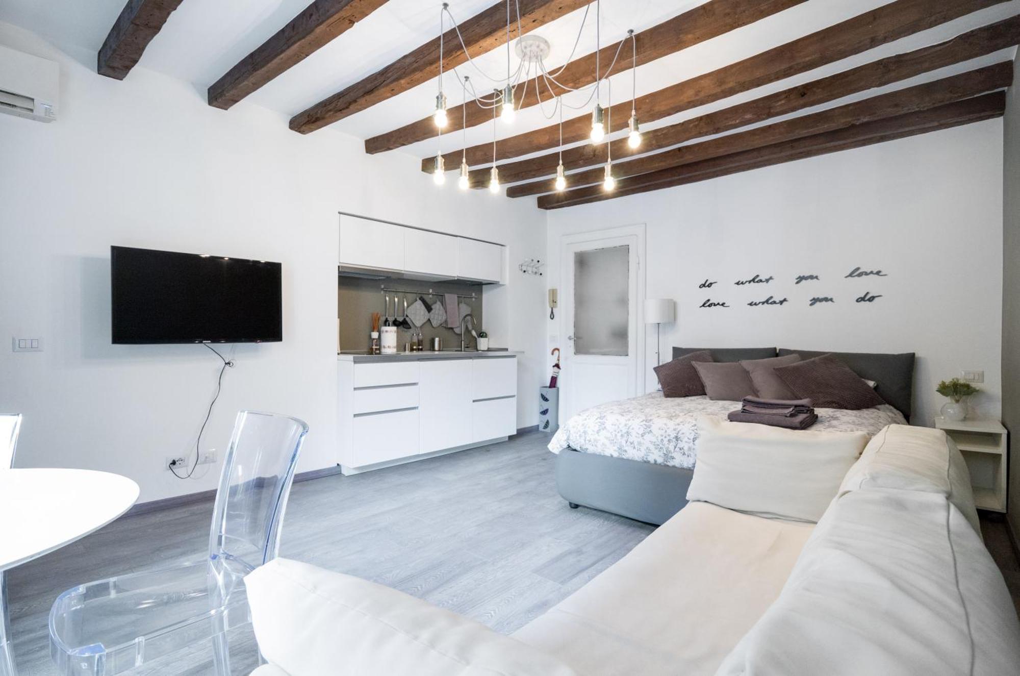 Navigli - Vigevano 45 & Casale 3A Studios ミラノ 部屋 写真